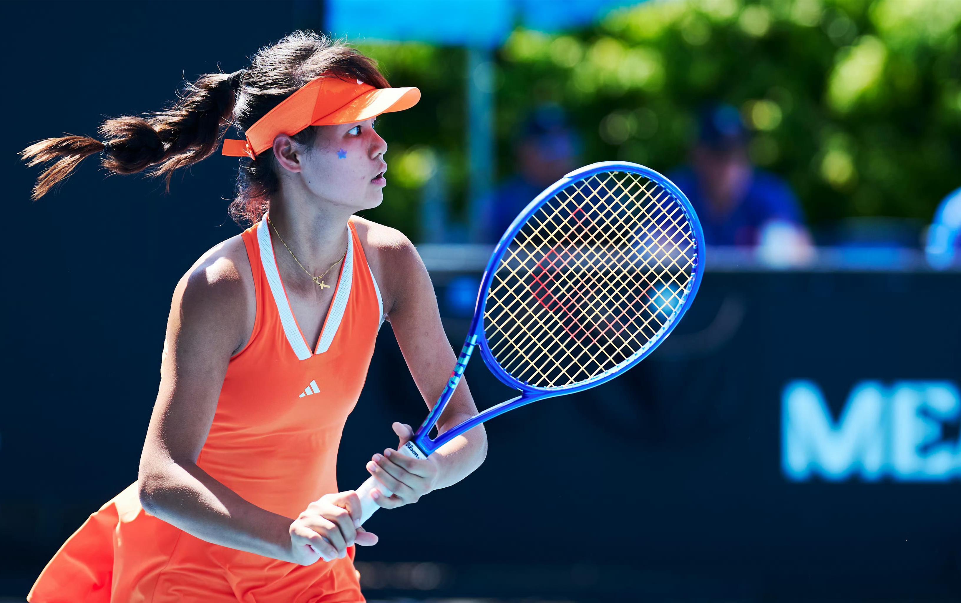 开云官方-2-0进四强！中国女网15岁天才新星闪耀成人赛：追赶郑钦文王欣瑜